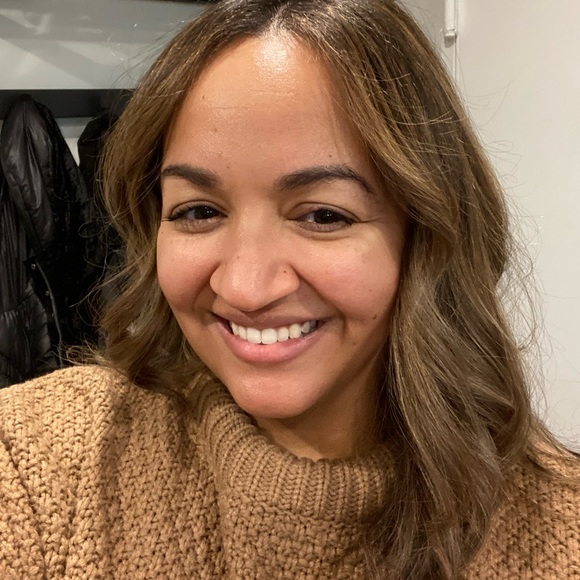 Meet your Posher, Marisa - Picture 2 of 2